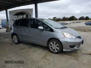 2009 Honda Fit Sport z VIN JHMGE884X9C002533, wystawiony jako Copart lot #62222155 z przebiegiem 133 148 mil mil oraz Czysty tytuł • Clean title. Historia ofert i sprzedaży dostępna na DreamBid. Obrazek 4.