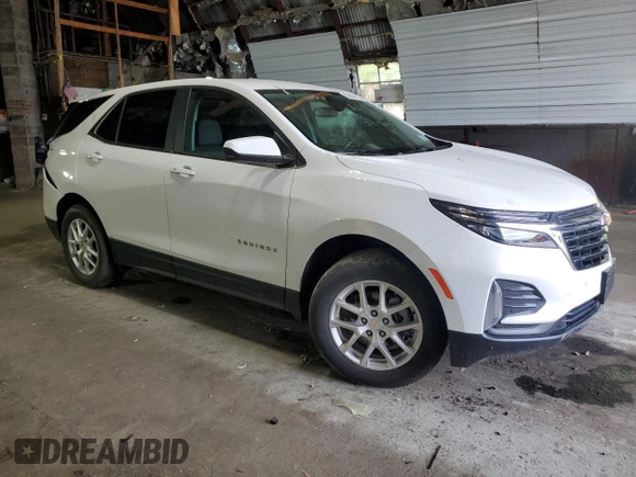 2022 Chevrolet Equinox LT z VIN 3GNAXUEV9NL300665, wystawiony jako Copart lot #56933125 z przebiegiem 30 686 mil mil oraz Szkoda całkowita • Salvage title. Historia ofert i sprzedaży dostępna na DreamBid. Obrazek 4.