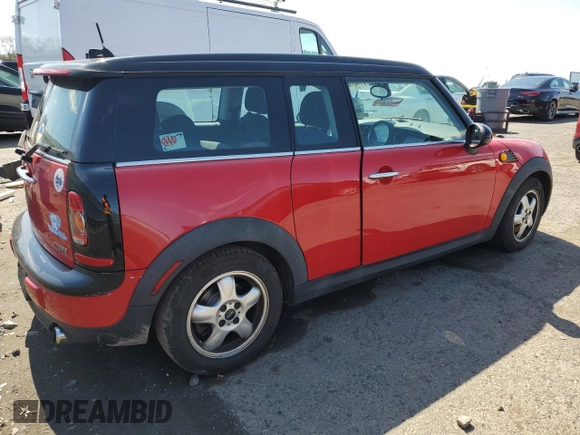 2010 MINI Clubman z VIN WMWML3C52ATX51812, wystawiony jako Copart lot #51457635 z przebiegiem 84 719 mil mil oraz Szkoda całkowita • Salvage title. Historia ofert i sprzedaży dostępna na DreamBid. Obrazek 3.