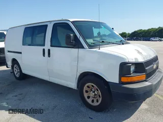 2012 Chevrolet Express Cargo z VIN 1GCSGAFX4C1176269, wystawiony jako IAAI lot #42236598 z przebiegiem 251 408 mil mil oraz . Historia ofert i sprzedaży dostępna na DreamBid. Obrazek 1.