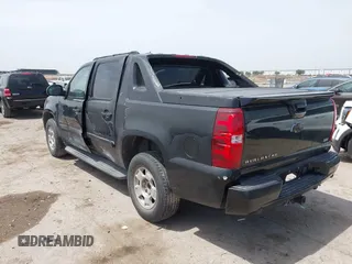 2007 Chevrolet Avalanche 3LT z VIN 3GNEC12017G152396, wystawiony jako IAAI lot #42261163 z przebiegiem Nie podano mil oraz . Historia ofert i sprzedaży dostępna na DreamBid. Obrazek 3.
