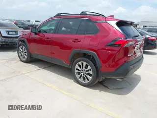 2022 Toyota RAV4 XLE Premium z VIN 2T3C1RFV3NW226182, wystawiony jako IAAI lot #42405020 z przebiegiem 31 813 mil mil oraz . Historia ofert i sprzedaży dostępna na DreamBid. Obrazek 3.