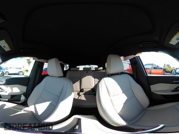 2024 BMW X1 xDrive28i с VIN WBX73EF0XR5Z50590, выставлен на аукционе IAAI как лот 42052219 с пробегом 3 158 миль миль и . История ставок и продаж доступна на DreamBid. Изображение 19.