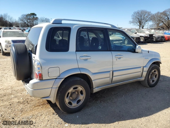 2005 Suzuki Grand Vitara LX with VIN JS3TD62V054100520, listed as a Copart auction lot 47001355 with 154,181 mi miles and Salvage Title. Bid and sale history available at carsss.com. Image 3.