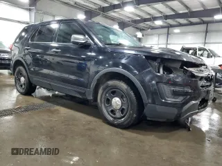 2016 Ford Utility Police Interceptor with VIN 1FM5K8AR0GGC67843, listed as a Copart auction lot 72233174 with 121,027 mi miles and Salvage Title. Bid and sale history available at carsss.com. Image 4.