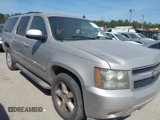 2007 Chevrolet Suburban LS with VIN 1GNFC16087J239886, listed as a IAAI auction lot 41874548 with 303,014 mi miles and . Bid and sale history available at DreamBid. Image 1.