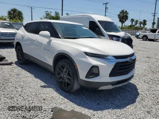 2022 Chevrolet Blazer LT z VIN 3GNKBCR44NS118635, wystawiony jako Copart lot #53523655 z przebiegiem 22 950 mil mil oraz Szkoda całkowita • Salvage title. Historia ofert i sprzedaży dostępna na DreamBid. Obrazek 4.