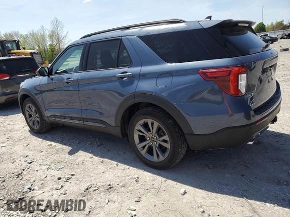 2021 Ford Explorer XLT z VIN 1FMSK8DH5MGA80051, wystawiony jako Copart lot #54198175 z przebiegiem 56 079 mil mil oraz Szkoda całkowita • Salvage title. Historia ofert i sprzedaży dostępna na DreamBid. Obrazek 2.