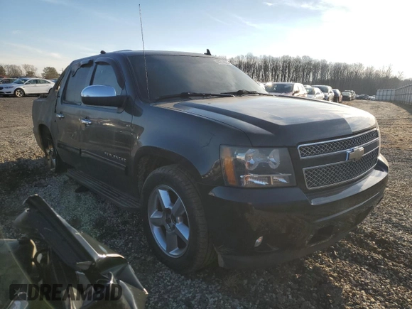2010 Chevrolet Avalanche LS with VIN 3GNVKEE07AG231732, listed as a Copart auction lot 44714285 with Not provided miles and Salvage title. Bid and sale history available at DreamBid. Image 4.