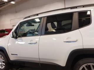 2020 Jeep Renegade Latitude with VIN ZACNJABB1LPL74247, listed as a IAAI auction lot 41755294 with 34,297 mi miles. Bid and sale history available at carsss.com. Image 14.