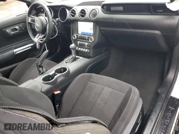 2021 Ford Mustang EcoBoost z VIN 1FA6P8TH5M5126729, wystawiony jako Copart lot #65464594 z przebiegiem 25 590 mil mil oraz Szkoda całkowita • Salvage title. Historia ofert i sprzedaży dostępna na DreamBid. Obrazek 8.