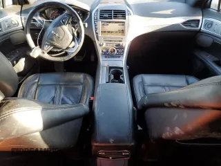 2017 Lincoln MKZ Select with VIN 3LN6L5C95HR618737, listed as a Copart auction lot 45561615 with 79,392 mi miles and Salvage Title. Bid and sale history available at DreamBid. Image 8.
