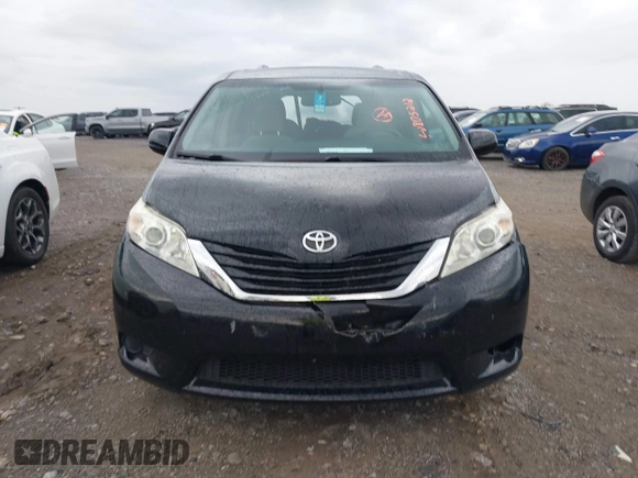 2017 Toyota Sienna LE Auto Access Seat with VIN 5TDKZ3DC4HS801298, listed as a IAAI auction lot 40805212 with 133,991 mi miles. Bid and sale history available at carsss.com. Image 12.