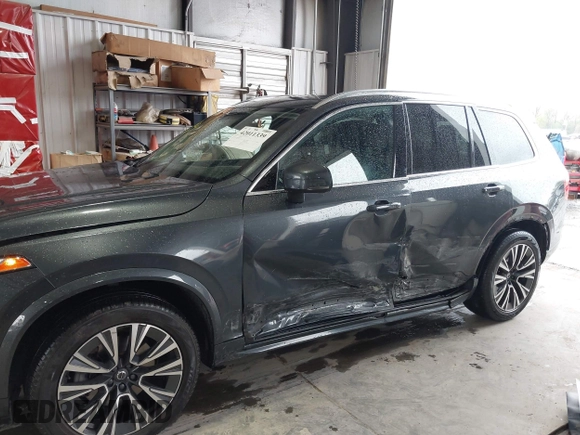 2021 Volvo XC90 Momentum z VIN YV4A22PK4M1711392, wystawiony jako IAAI lot #42011339 z przebiegiem 78 760 mil mil oraz . Historia ofert i sprzedaży dostępna na DreamBid. Obrazek 6.