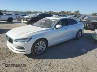 2017 Volvo S90 Momentum with VIN YV1A22MK5H1005636, listed as a Copart auction lot 75541594 with 100,405 mi miles and Salvage Title. Bid and sale history available at carsss.com. Image 1.