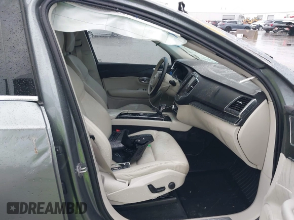 2020 Volvo XC90 Momentum z VIN YV4102CK7L1617596, wystawiony jako IAAI lot #42138439 z przebiegiem 65 091 mil mil oraz . Historia ofert i sprzedaży dostępna na DreamBid. Obrazek 5.