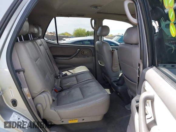 2002 Toyota Sequoia SR5 with VIN 5TDZT34A32S113234, listed as a IAAI auction lot 42086627 with 282,821 mi miles and . Bid and sale history available at carsss.com. Image 8.