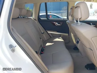 2012 Mercedes-Benz GLK-Class GLK 350 with VIN WDCGG8HB6CF765868, listed as a IAAI auction lot 41880139 with 157,437 mi miles. Bid and sale history available at carsss.com. Image 8.