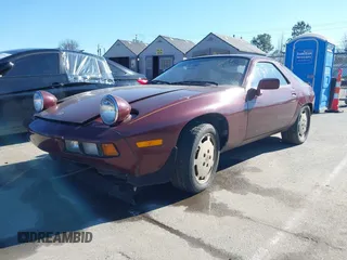 1984 Porsche 928 z VIN WP0JB0925ES860300, wystawiony jako IAAI lot #41581309 z przebiegiem 115 151 mil mil oraz . Historia ofert i sprzedaży dostępna na DreamBid. Obrazek 20.