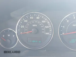 2007 Jeep Commander Sport с VIN 1J8HH48P87C553761, выставлен на аукционе IAAI как лот 42442898 с пробегом 171 863 миль миль и . История ставок и продаж доступна на DreamBid. Изображение 16.