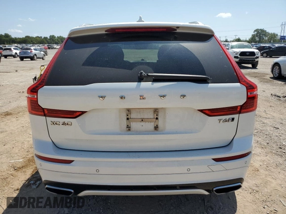 2018 Volvo XC60 R-Design z VIN YV4A22RM1J1023621, wystawiony jako Copart lot #65440304 z przebiegiem 127 751 mil mil oraz Szkoda całkowita • Salvage title. Historia ofert i sprzedaży dostępna na DreamBid. Obrazek 6.