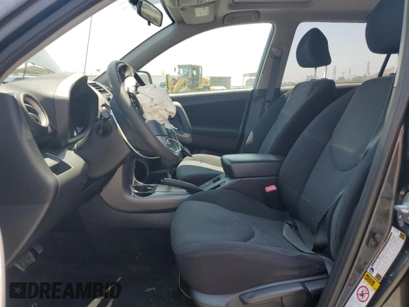 2006 Toyota RAV4 Sport with VIN JTMZK32V765001573, listed as a Copart auction lot 56046335 with 137,725 mi miles and Salvage title. Bid and sale history available at DreamBid. Image 7.