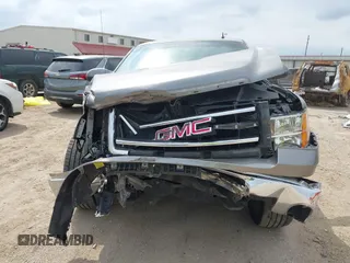 2013 GMC Sierra 1500 SLE z VIN 3GTP1VE09DG302860, wystawiony jako IAAI lot #42031246 z przebiegiem Nie podano mil oraz . Historia ofert i sprzedaży dostępna na DreamBid. Obrazek 6.