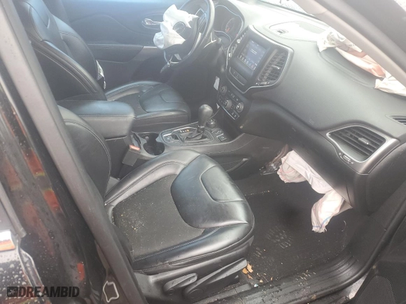 2019 Jeep Cherokee Latitude Plus with VIN 1C4PJMLB6KD492383, listed as a Copart auction lot 48172795 with 42,192 mi miles and Salvage Title. Bid and sale history available at carsss.com. Image 7.