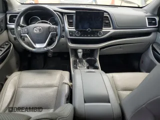 2018 Toyota Highlander Limited с VIN 5TDDZRFH7JS841952, выставлен на аукционе Copart как лот 56663945 с пробегом 50 489 миль миль и Списание • Salvage title. История ставок и продаж доступна на DreamBid. Изображение 8.