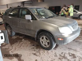 2002 Lexus RX with VIN JTJHF10U720272717, listed as a IAAI auction lot 41604821 with 232,223 mi miles. Bid and sale history available at carsss.com. Image 1.