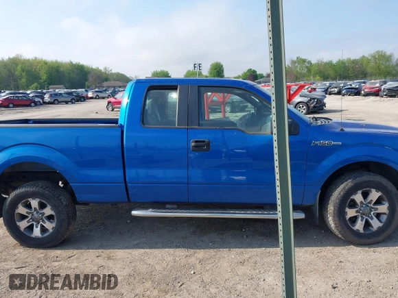 2014 Ford F-150 XL z VIN 1FTFX1EF2EFB82605, wystawiony jako IAAI lot #42267166 z przebiegiem 220 834 mil mil oraz . Historia ofert i sprzedaży dostępna na DreamBid. Obrazek 13.