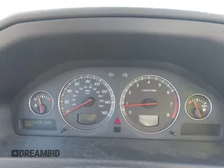 2004 Volvo S60 с VIN YV1RS61T042316578, выставлен на аукционе IAAI как лот 41649503 с пробегом 75 659 миль миль и . История ставок и продаж доступна на DreamBid. Изображение 7.