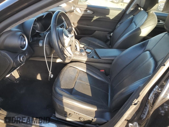 2018 Alfa Romeo Giulia with VIN ZARFAEDN6J7597695, listed as a Copart auction lot 39483903 with 45,318 mi miles. Bid and sale history available at carsss.com. Image 7.