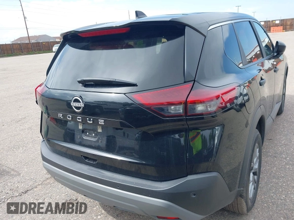 2023 Nissan Rogue S z VIN 5N1BT3AA1PC899142, wystawiony jako IAAI lot #42449369 z przebiegiem 48 754 mil mil oraz . Historia ofert i sprzedaży dostępna na DreamBid. Obrazek 16.