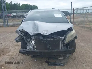 2012 Toyota Sienna XLE AAS с VIN 5TDYK3DC8CS276589, выставлен на аукционе IAAI как лот 42252242 с пробегом 221 618 миль миль и . История ставок и продаж доступна на DreamBid. Изображение 13.
