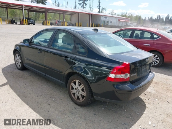 2007 Volvo S40 2.4L with VIN YV1MS390472283513, listed as a IAAI auction lot 42093282 with 155,911 mi miles. Bid and sale history available at carsss.com. Image 3.