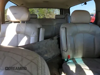 2001 Chevrolet Suburban LS with VIN 3GNFK16T31G177271, listed as a Copart auction lot 89349205 with 404,627 mi miles and Salvage Title. Bid and sale history available at carsss.com. Image 10.