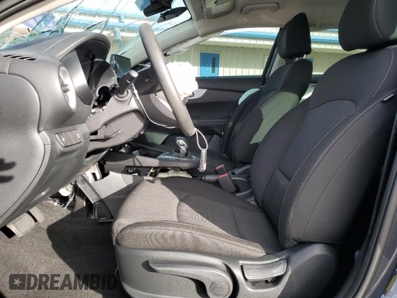 2024 Kia Forte LXS with VIN 3KPF24AD0RE821875, listed as a Copart auction lot 79937394 with 2,592 mi miles and Non Repairable. Bid and sale history available at DreamBid. Image 7.