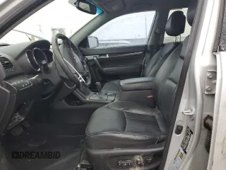 2013 Kia Sorento EX с VIN 5XYKU4A61DG351443, выставлен на аукционе Copart как лот 86988774 с пробегом 196 542 миль миль и Списание • Salvage title. История ставок и продаж доступна на DreamBid. Изображение 7.