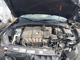2012 Volkswagen Passat SE z VIN 1VWBP7A37CC005654, wystawiony jako IAAI lot #42019336 z przebiegiem 199 228 mil mil oraz . Historia ofert i sprzedaży dostępna na DreamBid. Obrazek 10.