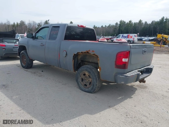 2010 Chevrolet Silverado 1500 LT with VIN 1GCSKSE34AZ149056, listed as a IAAI auction lot 41940819 with 254,707 mi miles. Bid and sale history available at carsss.com. Image 3.