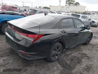 2021 Hyundai Elantra SEL with VIN 5NPLM4AG9MH037092, listed as a IAAI auction lot 41510453 with 82,490 mi miles. Bid and sale history available at carsss.com. Image 4.