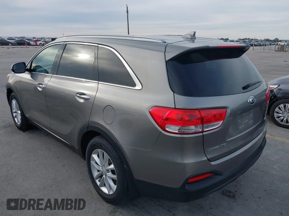 2018 Kia Sorento LX with VIN 5XYPGDA31JG426849, listed as a IAAI auction lot 41019262 with 102,366 mi miles. Bid and sale history available at carsss.com. Image 3.