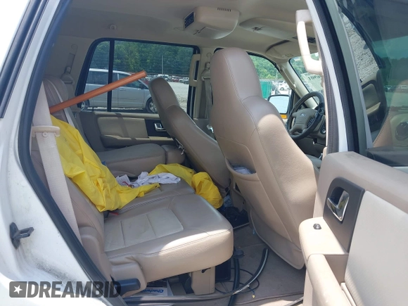 2005 Ford Expedition Eddie Bauer with VIN 1FMPU17575LA42239, listed as a IAAI auction lot 42696901 with 117,807 mi miles and . Bid and sale history available at DreamBid. Image 8.