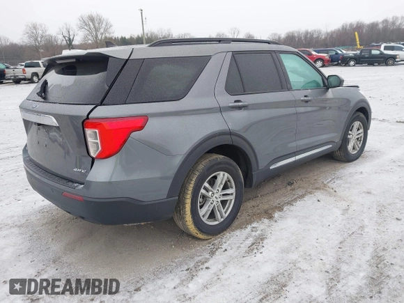 2024 Ford Explorer XLT with VIN 1FMSK8DH8RGA37881, listed as a IAAI auction lot 41187864 with 7,492 mi miles. Bid and sale history available at carsss.com. Image 4.