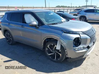 2024 Mitsubishi Outlander SE z VIN JA4J3VA88RZ048197, wystawiony jako IAAI lot #41772633 z przebiegiem 16 828 mil mil oraz . Historia ofert i sprzedaży dostępna na DreamBid. Obrazek 1.