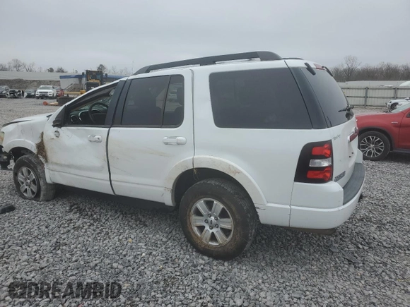 2010 Ford Explorer XLT z VIN 1FMEU6DE4AUA99334, wystawiony jako Copart lot #45903265 z przebiegiem 93 439 mil mil oraz Szkoda całkowita • Salvage title. Historia ofert i sprzedaży dostępna na DreamBid. Obrazek 2.
