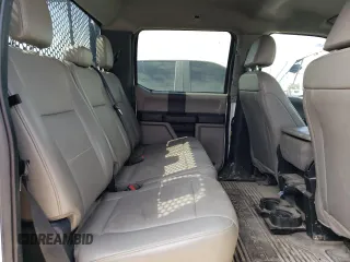 2020 Ford F-350 Lariat z VIN 1FD8W3G68LEE47935, wystawiony jako Copart lot #71659684 z przebiegiem Nie podano mil oraz Szkoda całkowita • Salvage title. Historia ofert i sprzedaży dostępna na DreamBid. Obrazek 10.