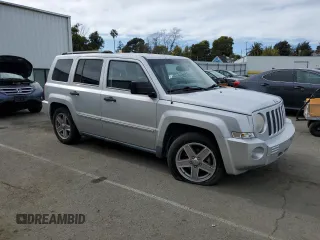 2008 Jeep Patriot Limited with VIN 1J8FT48W28D700911, listed as a Copart auction lot 47452615 with 152,602 mi miles and Salvage Title. Bid and sale history available at DreamBid. Image 4.