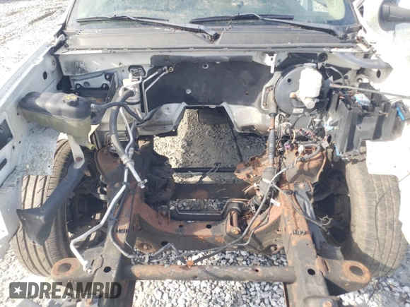 2011 GMC Yukon XL Denali with VIN 1GKS2MEF5BR201581, listed as a Copart auction lot 86707554 with 0 mi miles and Salvage Title. Bid and sale history available at carsss.com. Image 12.